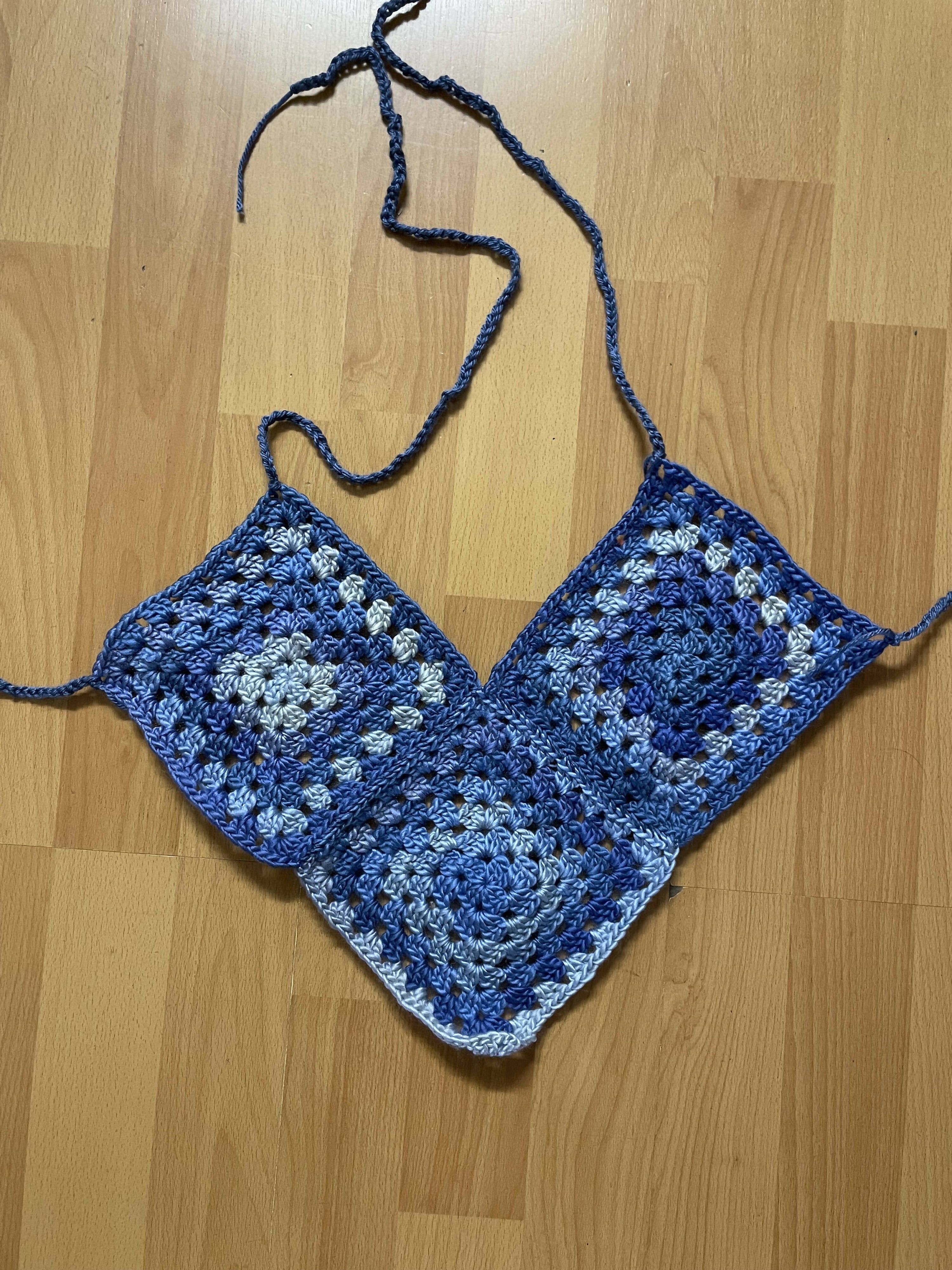 https://www.sarapnow.com/cdn/shop/files/knots-by-nguyen-clothing-jewelry-blue-crochet-tank-top-30736324329559.jpg?v=1695980932&width=3000